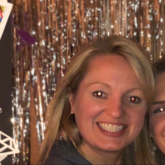 Meet your Posher, Briana - Picture 1 of 1